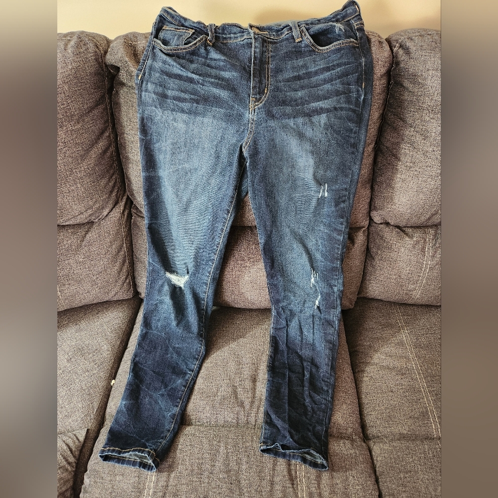 Flying monkey mid rise distressed skinny jeans